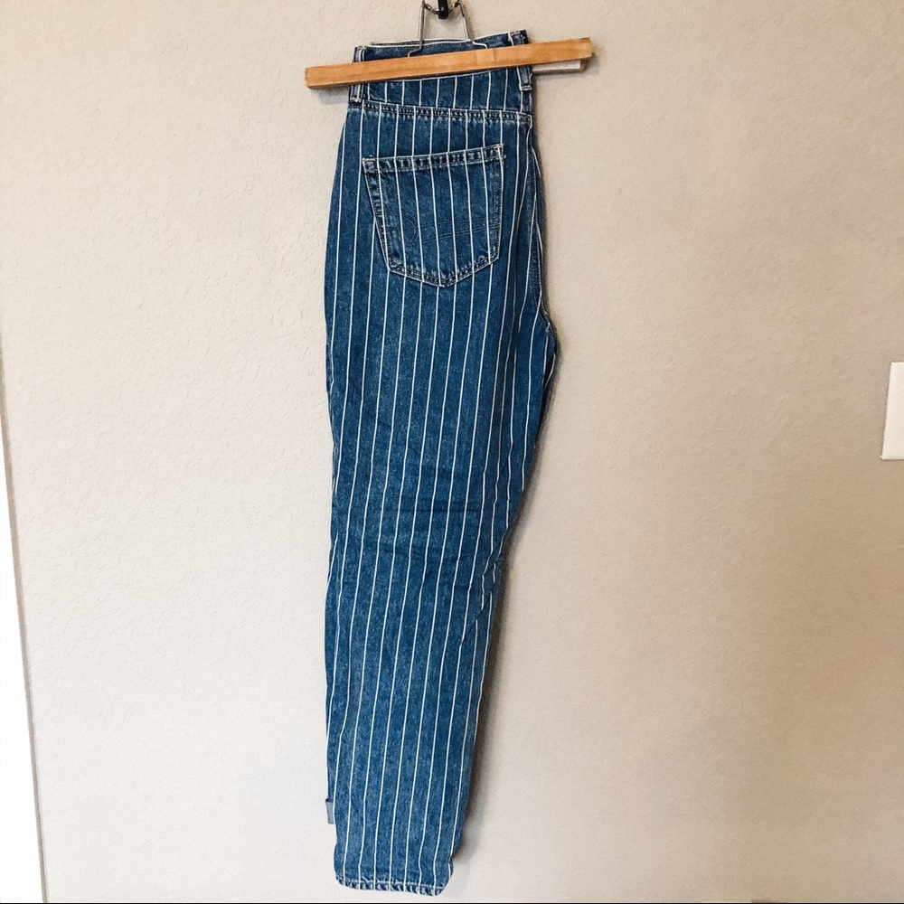 American Eagle mom jeans